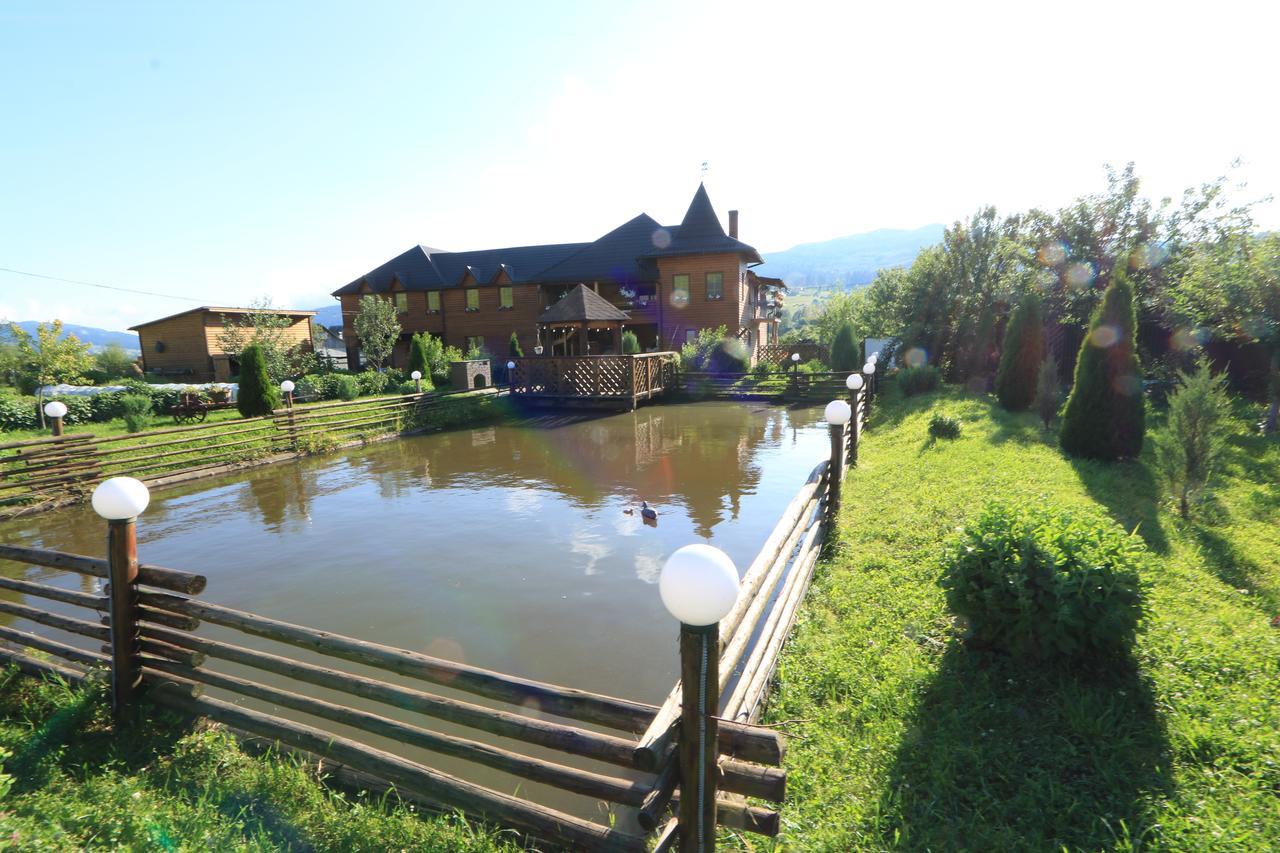 Hôtel Pid Goroyu à Chorna Tysa Extérieur photo